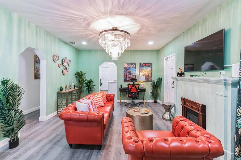 New! Havana Nights Villa ! Walk To Calle Ocho! Miami Bagian luar foto